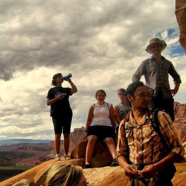 学生s at the mouth of Cohab Canyon