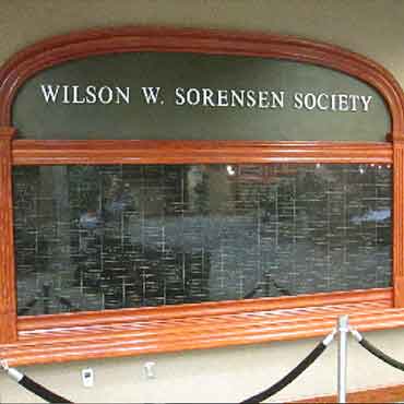 威尔逊索伦森 Society plaque listing the names of all members of the society.