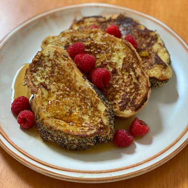 UVU free food, french toast from 欧元区 on Friday mornings